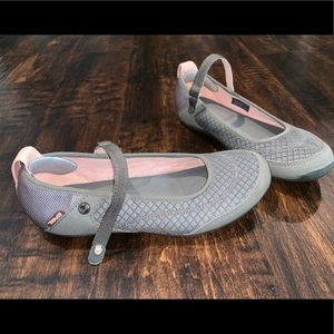 TEVA MARY JANE STYLE SHOE